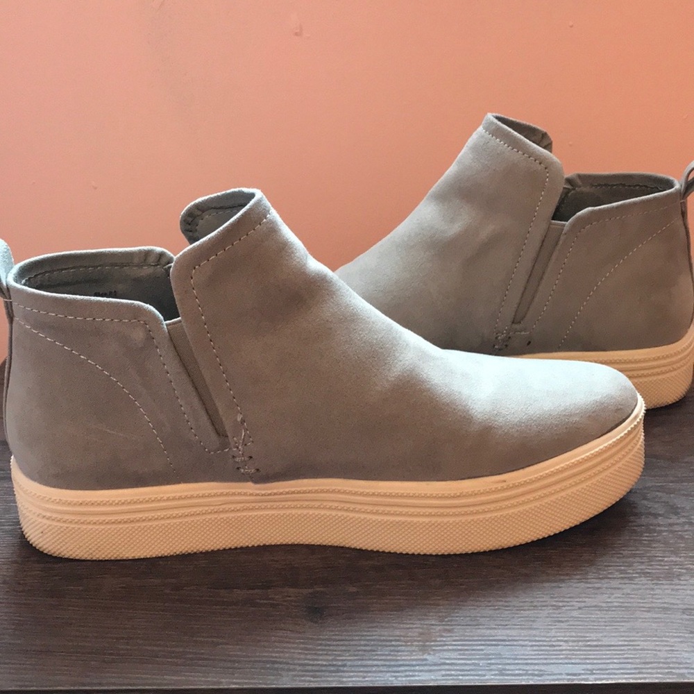 Platform Sneaker